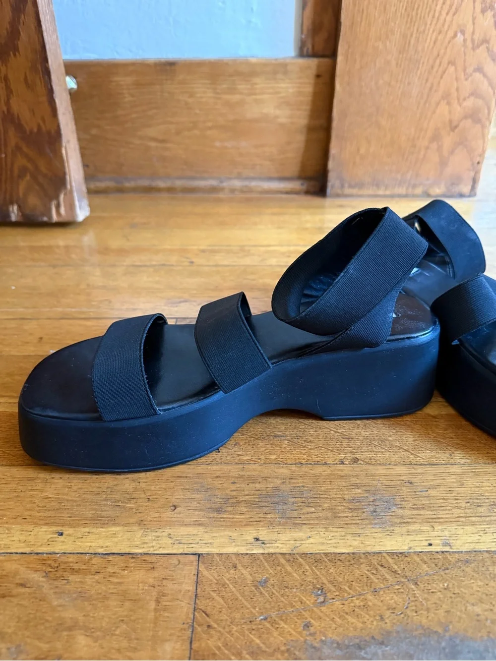 Steve Madden Black Platform Sandals with Elastic Straps